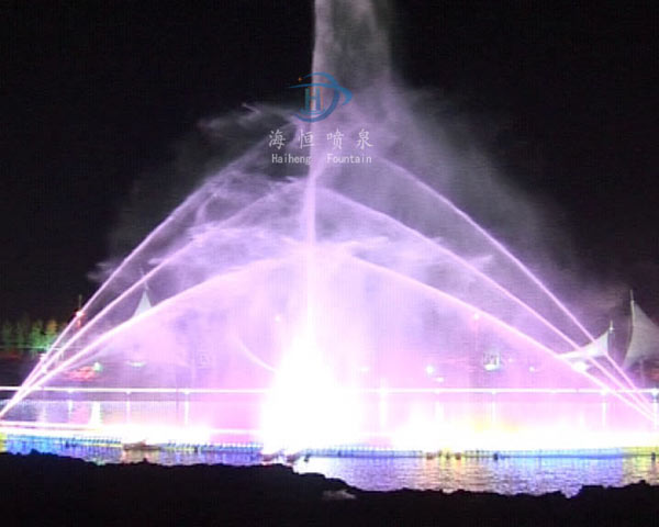 贵阳花果园双子塔大型水上音乐喷泉